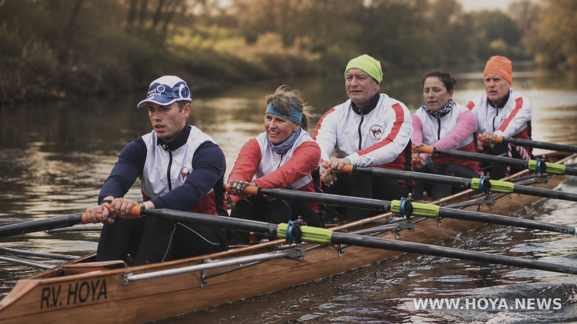 Trainingseinheiten bei Sonnenaufgang auf der Weser mit dem RV Hoya